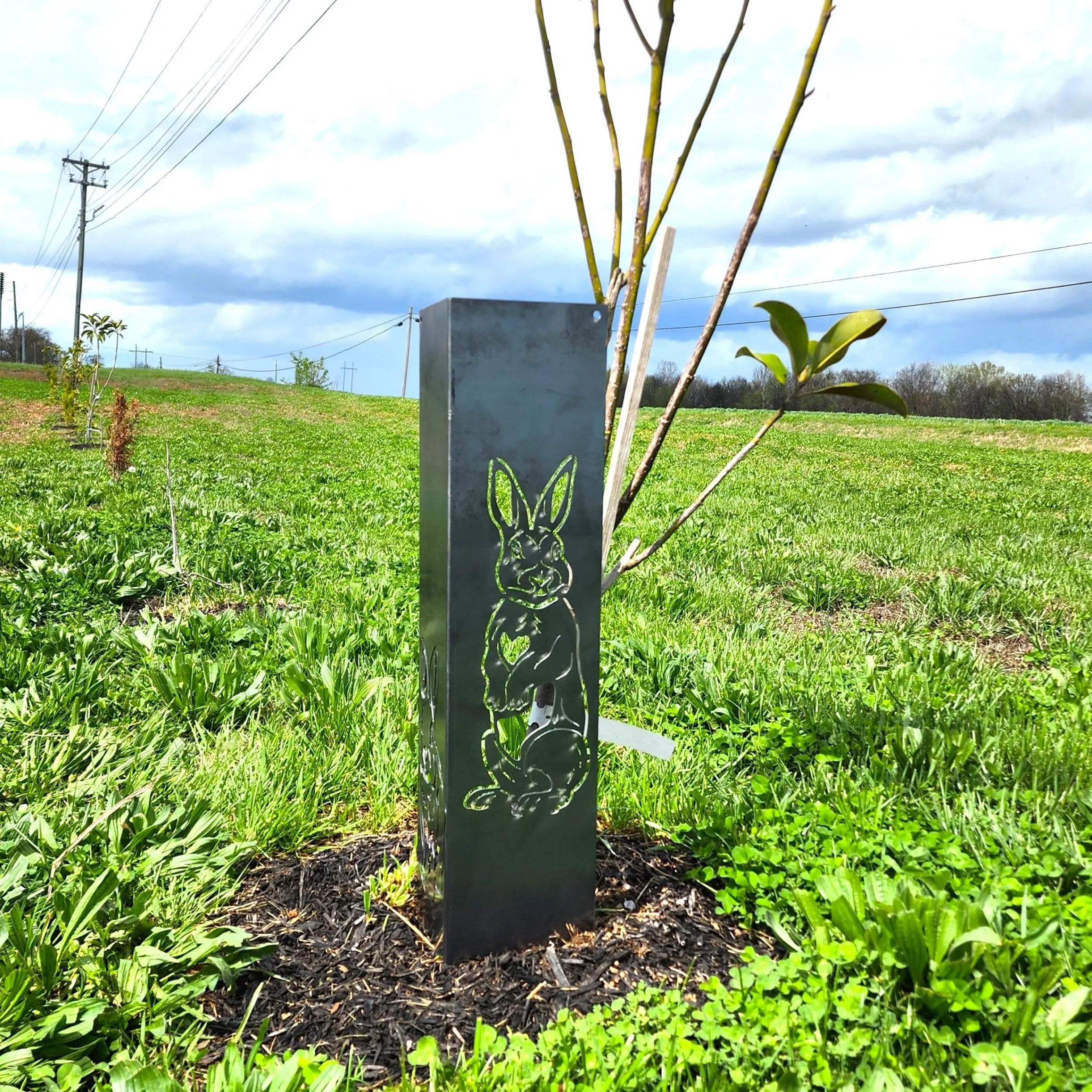 Bunny Metal Corner Guard – Whimsical Wall & Garden Corner Protector