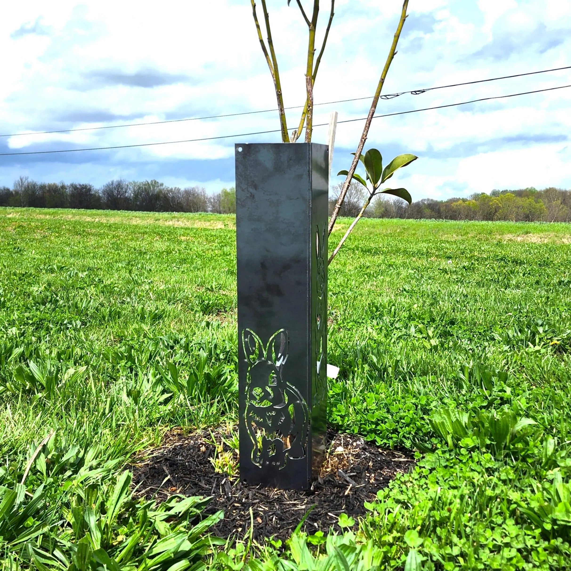 Bunny Metal Corner Guard – Whimsical Wall & Garden Corner Protector